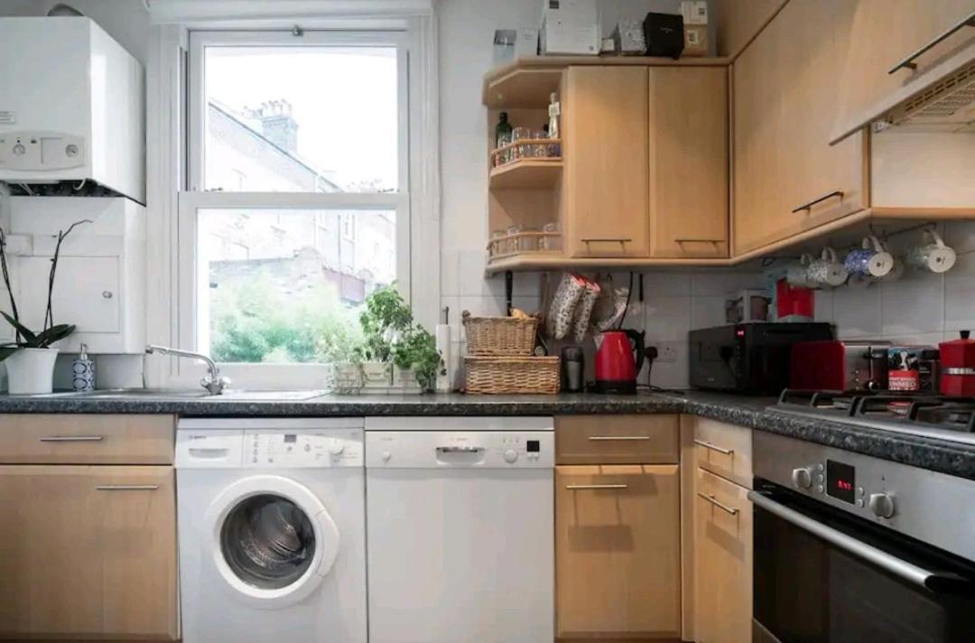 Stylish Room With Private Bath & Terrace In Super Central Clapham Junction Minutes From Victoria, Waterloo Лондон Экстерьер фото